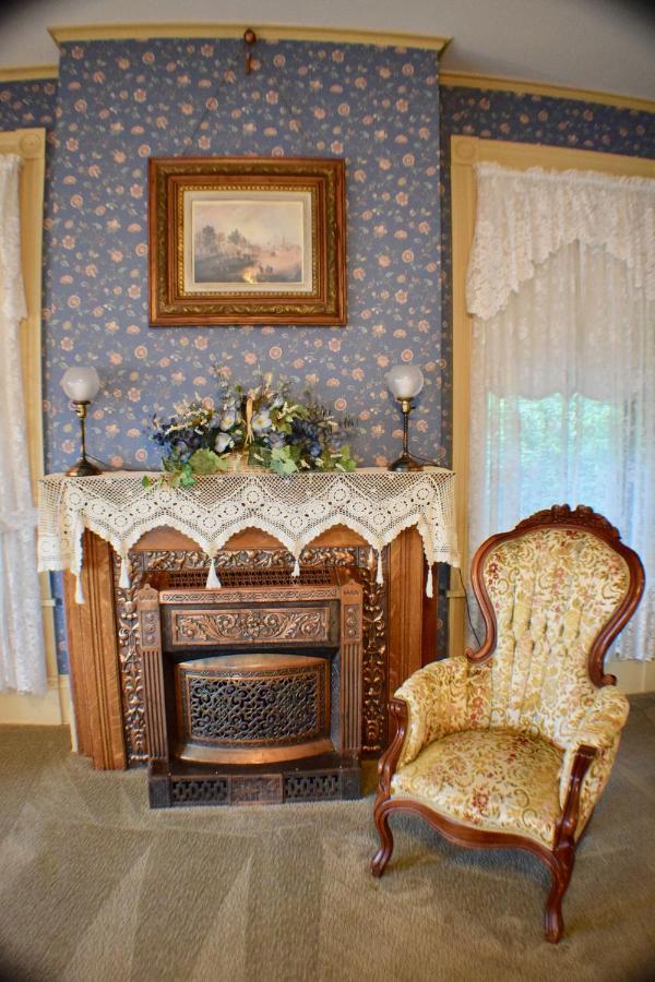 The Hancock House Bed & Breakfast Inn Dubuque Eksteriør bilde