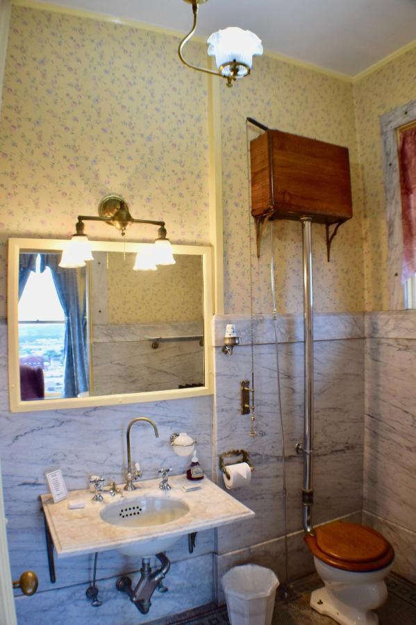 The Hancock House Bed & Breakfast Inn Dubuque Eksteriør bilde