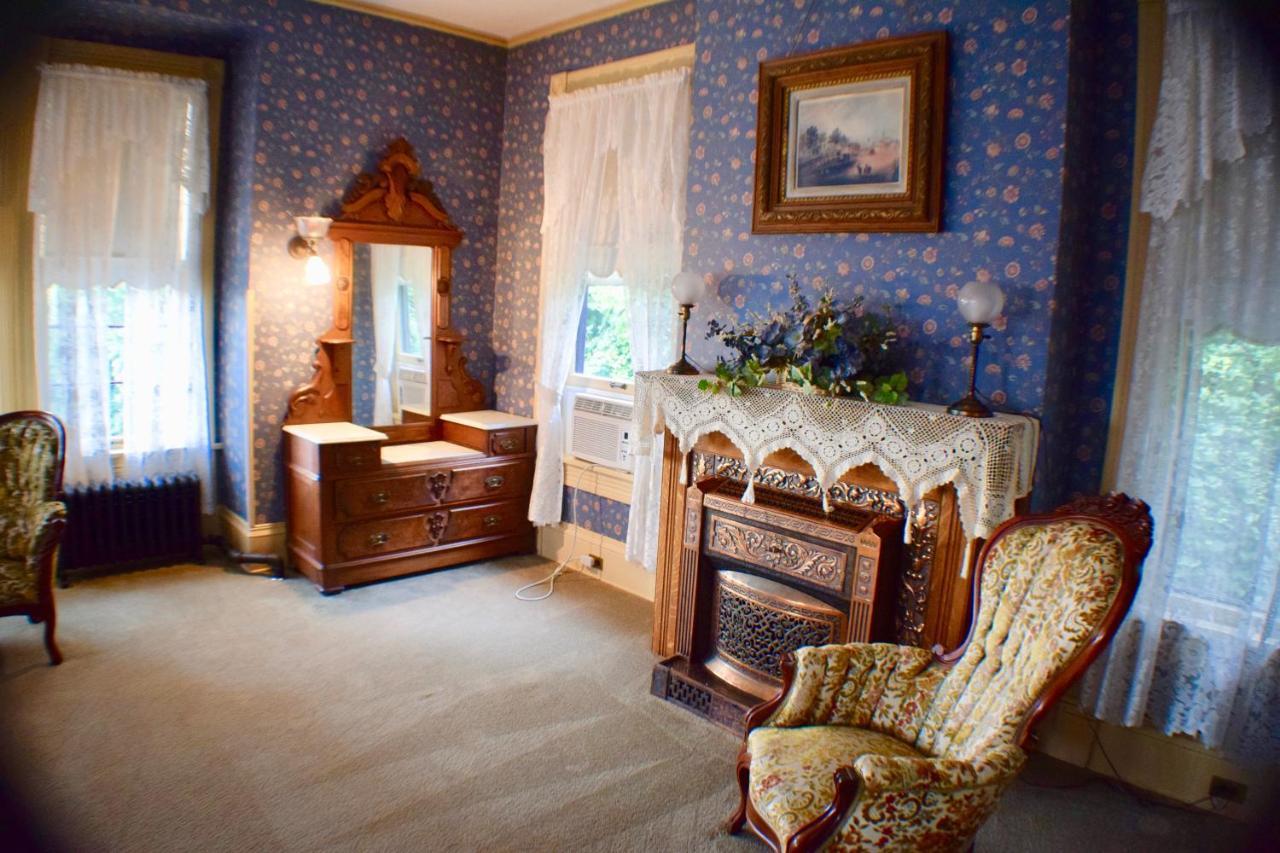 The Hancock House Bed & Breakfast Inn Dubuque Eksteriør bilde