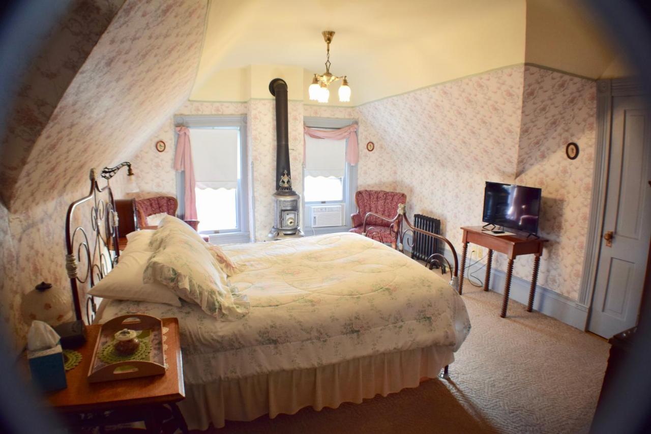 The Hancock House Bed & Breakfast Inn Dubuque Eksteriør bilde