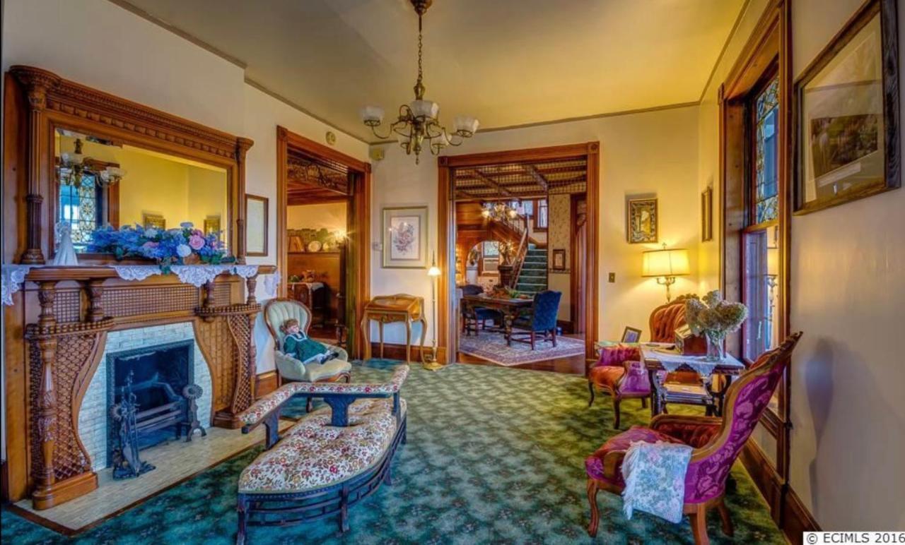 The Hancock House Bed & Breakfast Inn Dubuque Eksteriør bilde