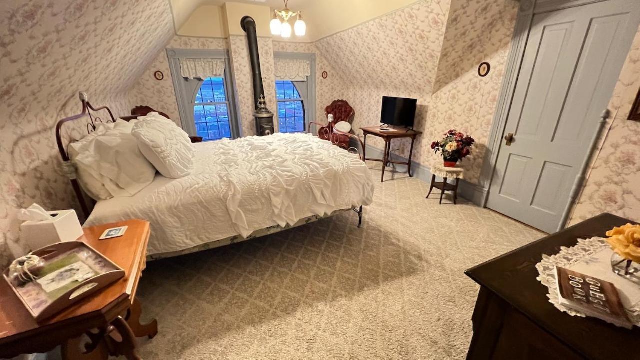 The Hancock House Bed & Breakfast Inn Dubuque Eksteriør bilde