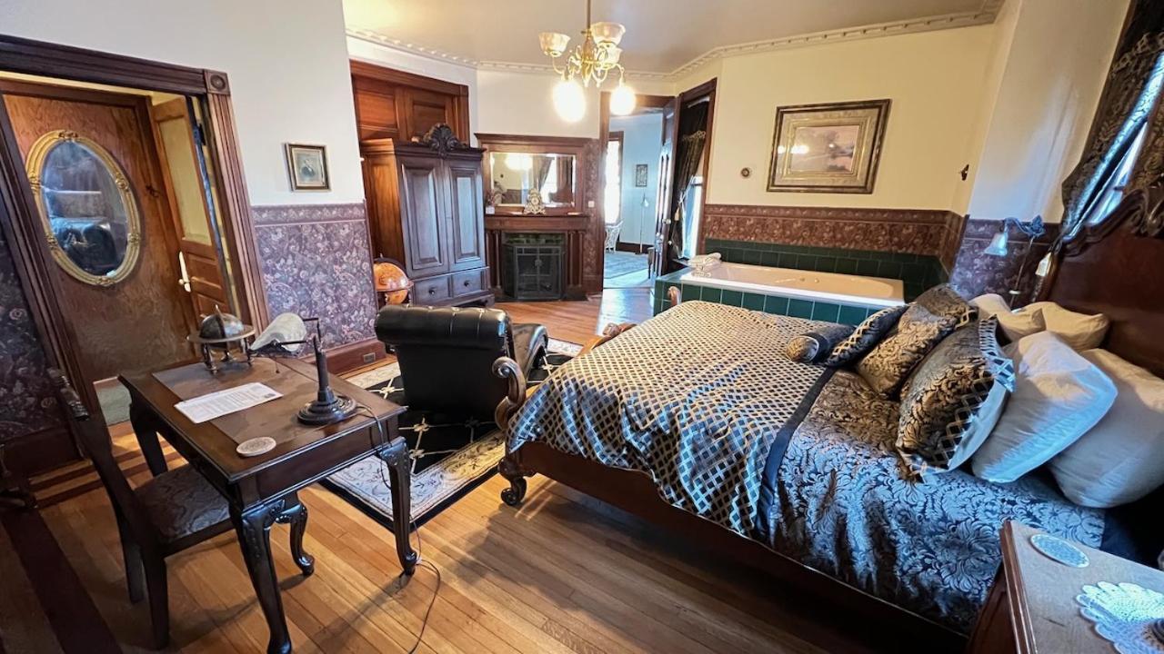 The Hancock House Bed & Breakfast Inn Dubuque Eksteriør bilde