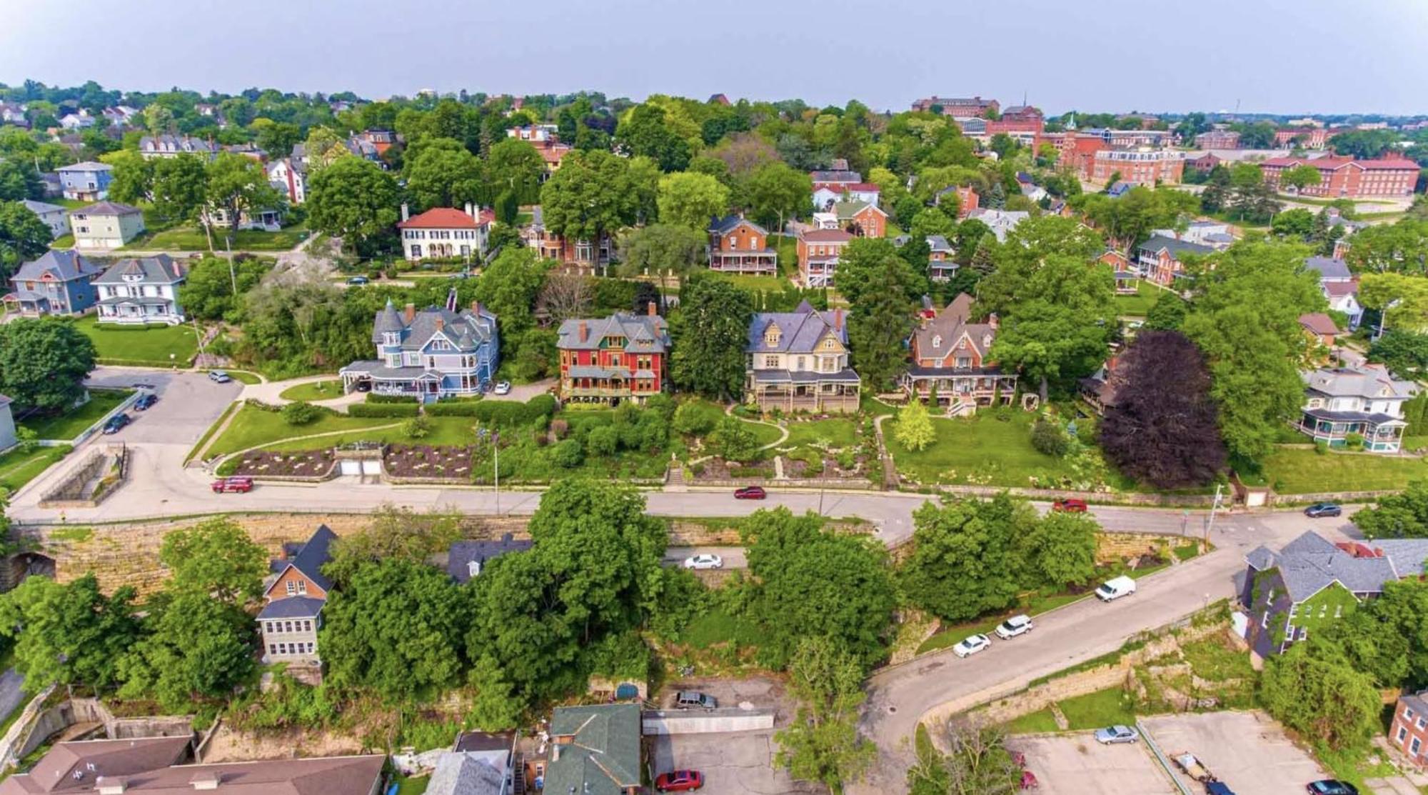 The Hancock House Bed & Breakfast Inn Dubuque Eksteriør bilde