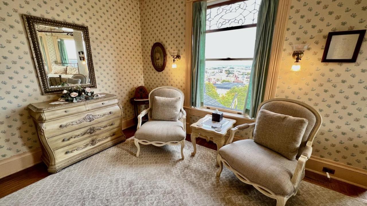 The Hancock House Bed & Breakfast Inn Dubuque Eksteriør bilde